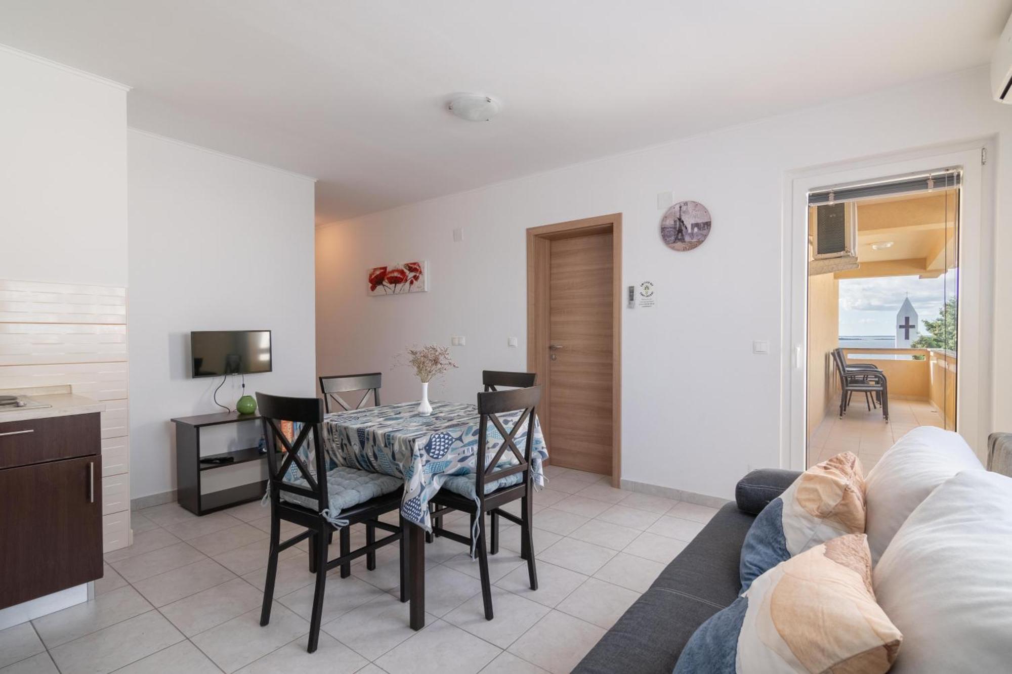 Apartments With A Parking Space Mandre, Pag - 18748 Kolan Extérieur photo