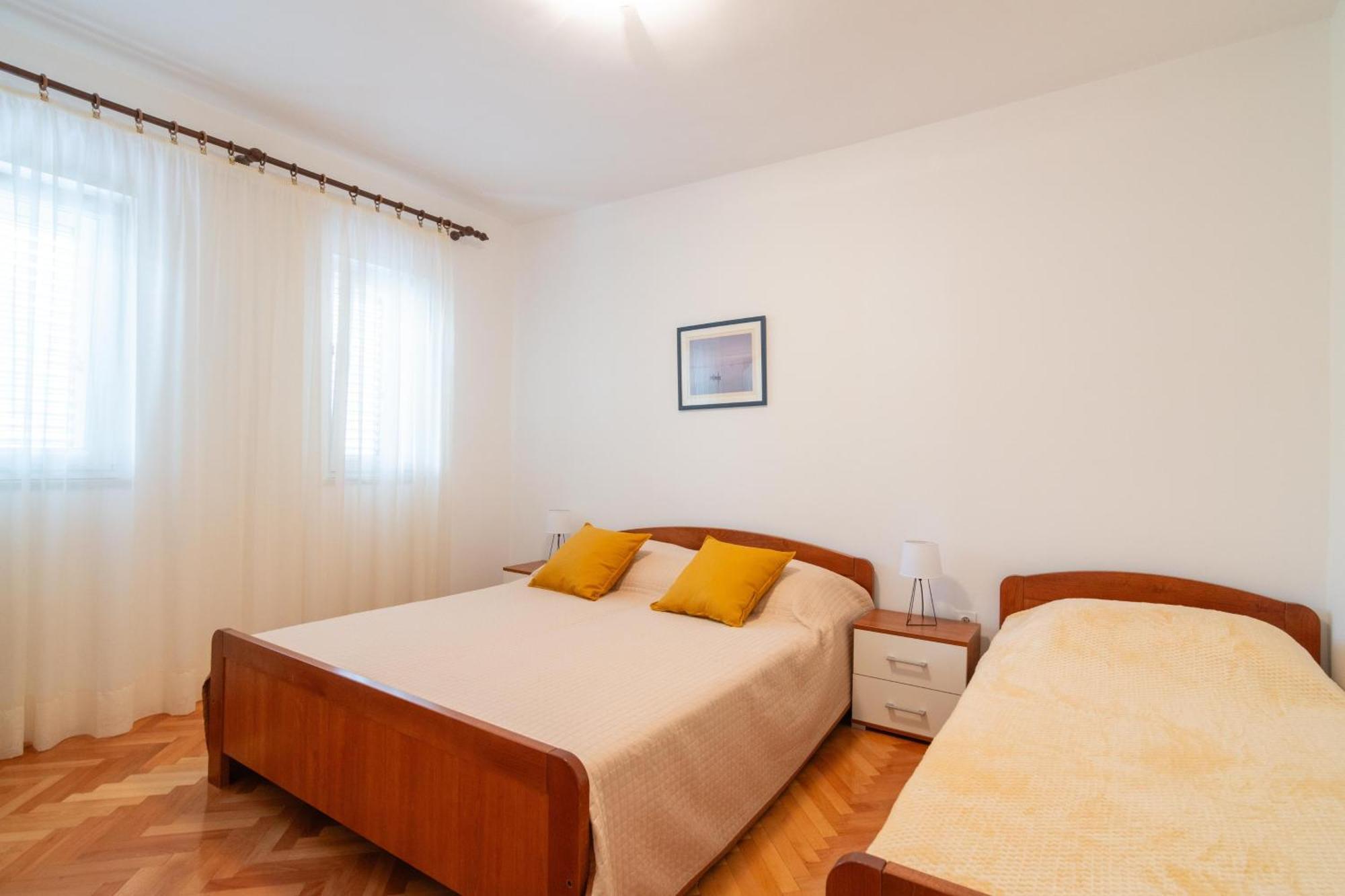 Apartments With A Parking Space Mandre, Pag - 18748 Kolan Extérieur photo